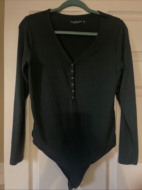 Abercrombie & Fitch Black Long-Sleeve V‑Neck Henley Bodysuit